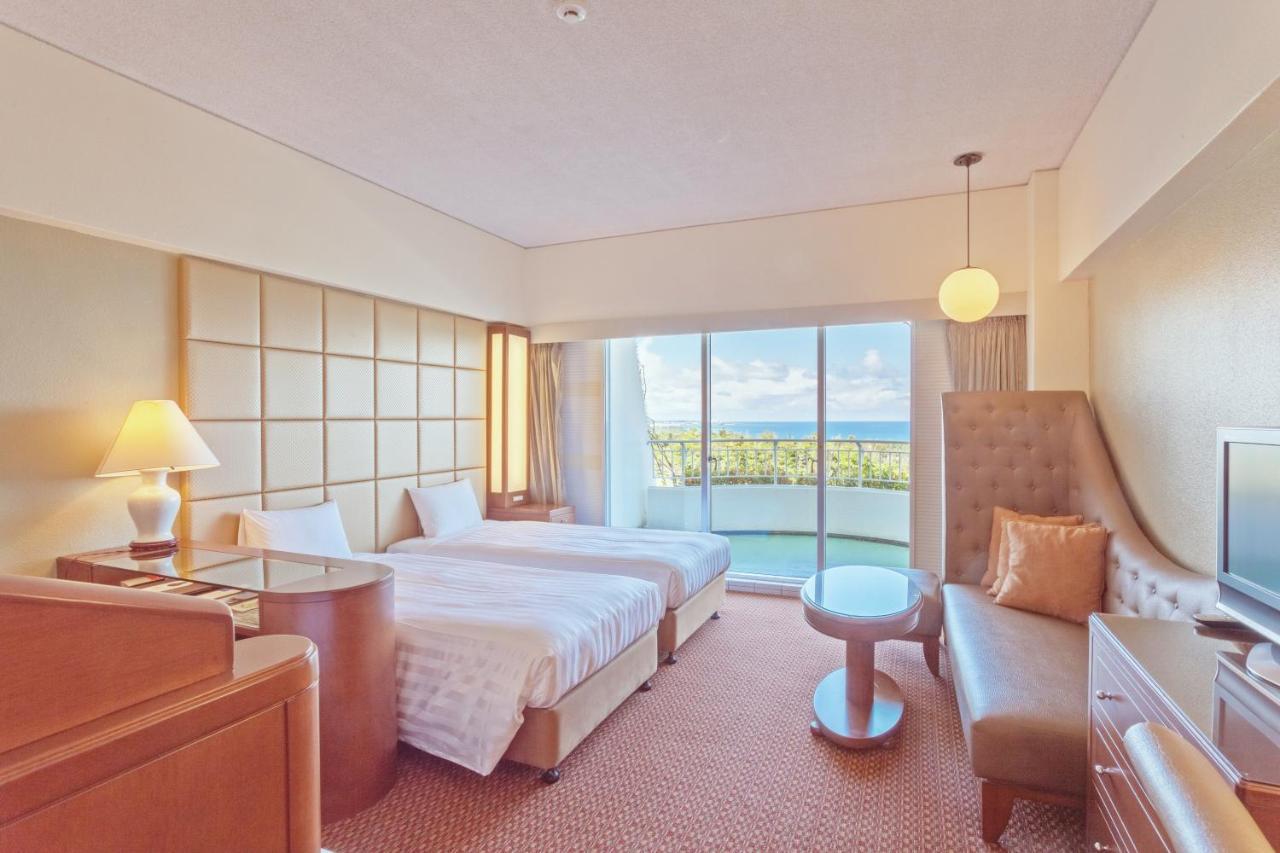 Okinawa Kariyushi Beach Resort Ocean Spa Onna Zewnętrze zdjęcie